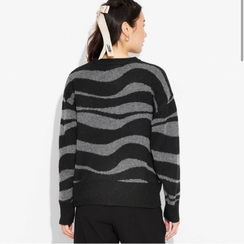 Wicked Movie Women’s cardigan sweater black & gray stripe XXS or small - Picture 3 of 17